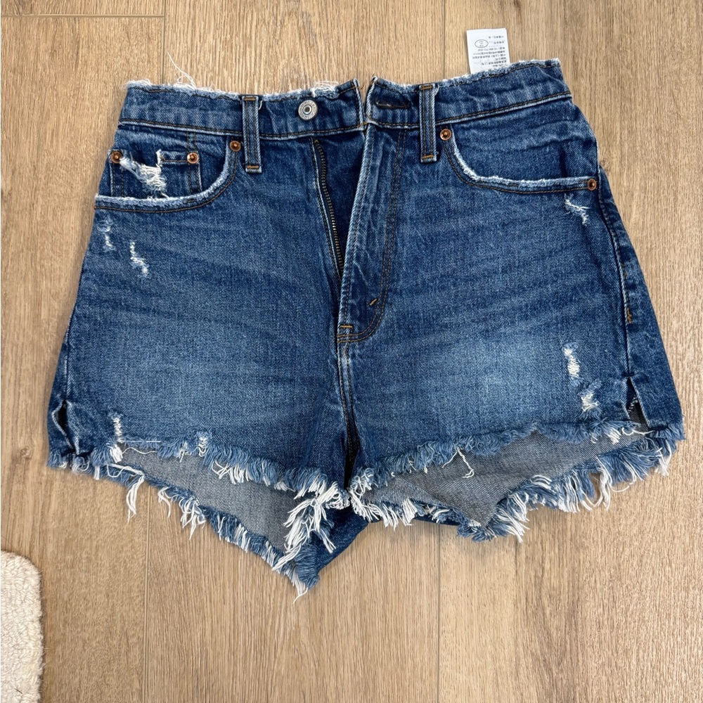 Abercrombie high rise mom short 26/2